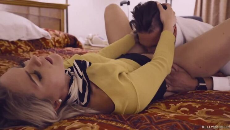 Lisey Sweet deepthroats before anal fuck and creampie