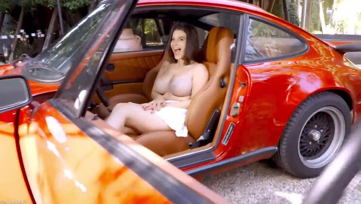 LaSirena69 - Busty Outdoor Brunette Uses Sex Toys