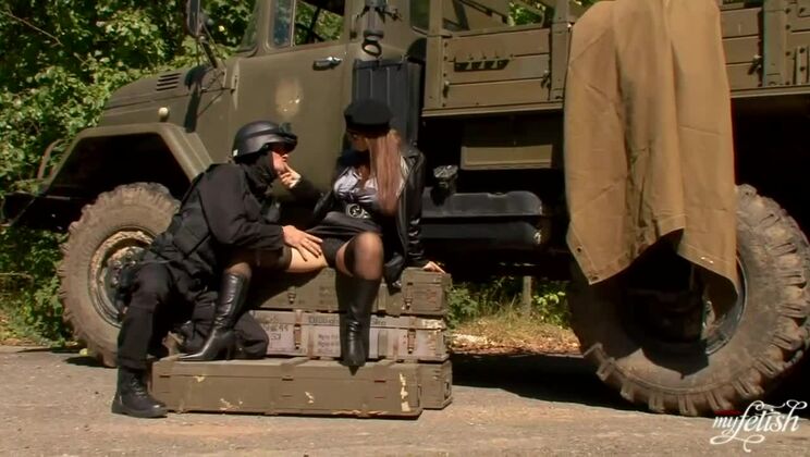 Outdoor Fuck with Dominno - Big Cock & Blonde MILF