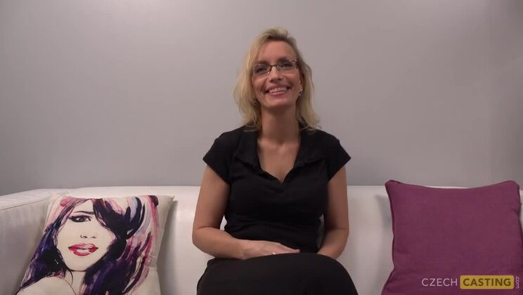 MILF Ludmila’s Czech Pussy in Action