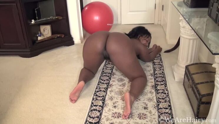 Hairy pussy MILF Bobbie Rains naked