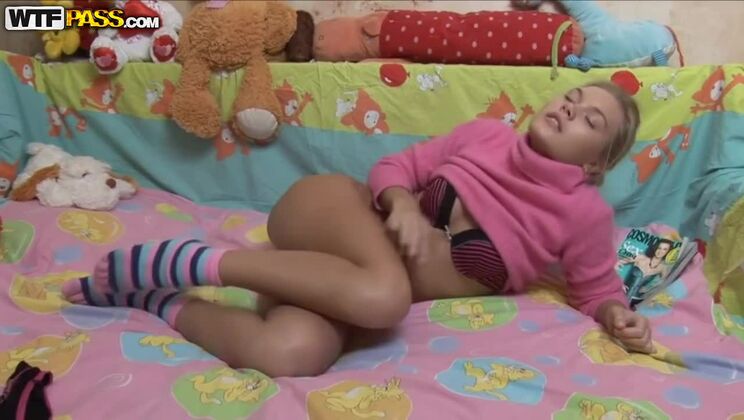 Hot Russian Kathleen Pitts fucks with sex toys