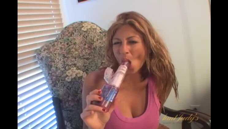 Busty Babe Lucky's Tits Shake During Solo Action