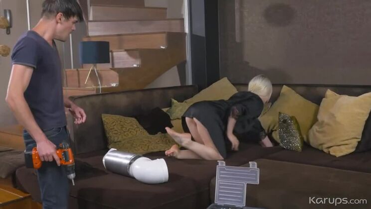 Blonde Babe Angie Lynx Craves Deep Drilling