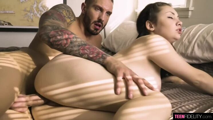 [TeenFidelity] - Hairy Young Quinton James Fucks Lenna Lux - Lenna Lux - Quinton James - Leena Lux