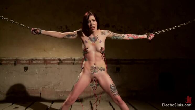 [Electrosluts] - Hardcore Femdom Session with Krysta Kaos and Bobbi Starr - Krysta Kaos - Bobbi Starr