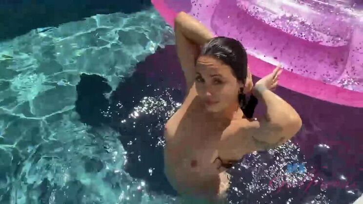 [ATKGirlfriends] - Amateur Outdoor Sex with Mi Ha Doan - Mi Ha Doan