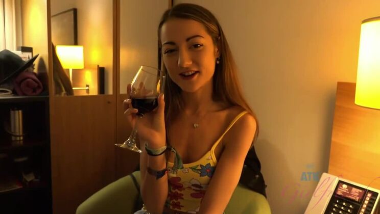 Girlfriend Lily Cums Hard in the Ocean with You