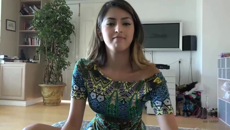 Sophia Leone Gives a Footjob like No Other