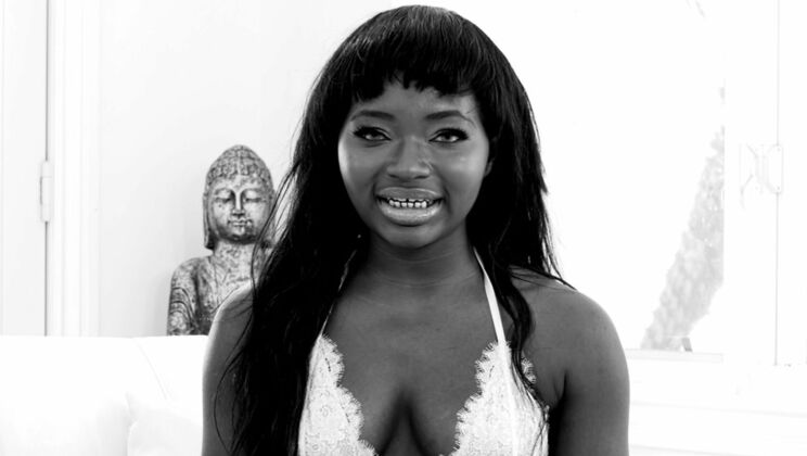 Noemie Bilas' Ebony Behind The Scenes