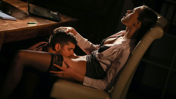 [MYLF] - Midnight Encounters with MILFs