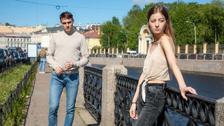 Lia Little's Boyfriend Fucks Her on Couch