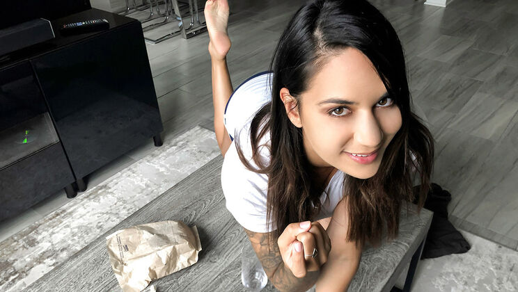 Alexis's Sultry Encounter