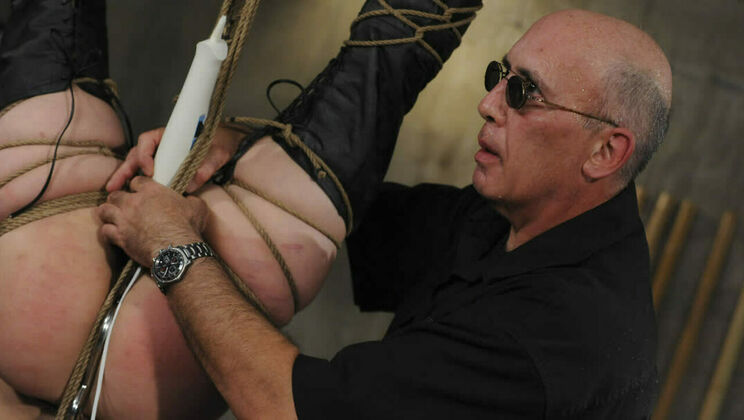 Amorette's Hardcore Domination