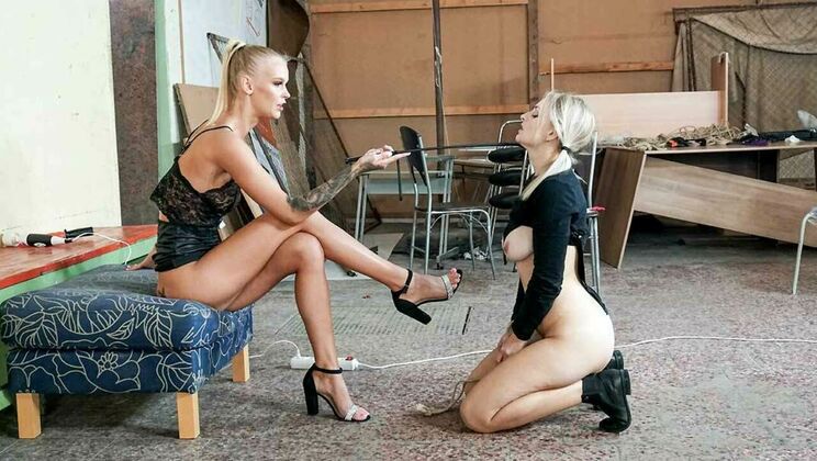 Femdom Lesbians in High Heels