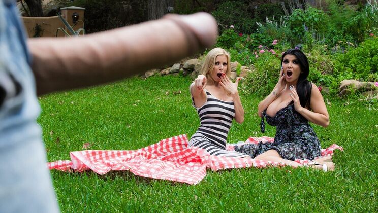 [Brazzers] - Cowgirl and Doggystyle in the Park
