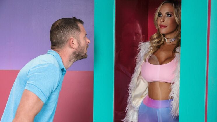 Doggystyle Fucking with Shaved Blonde Olivia Austin