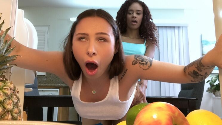 [Brazzers] - Scarlit & Mia: Strap-On Cheating in Part 1 - Scarlit Scandal - Mia Moore