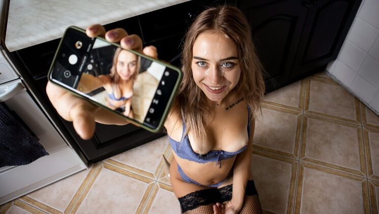 Tattooed Cheater Gets Handjob