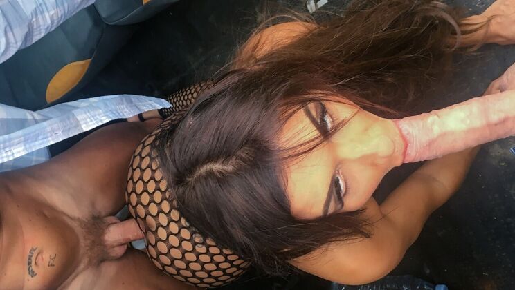 [FemaleFakeTaxi] - Outdoor sex with Princess Jas and two dudes