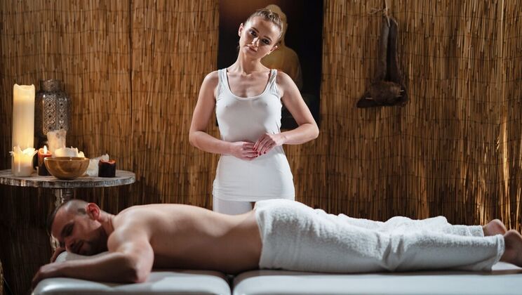 Natural Tits Babe Gets Oiled and Creampied