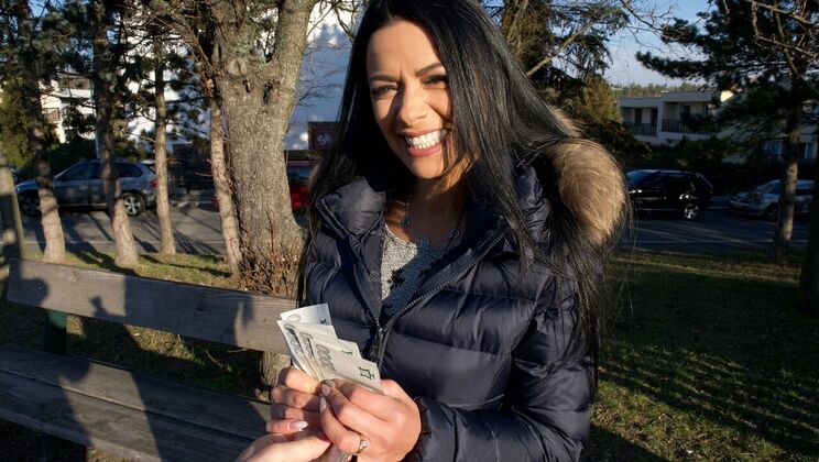 Blowjob and Fucking with Trimmed Pussy Babe