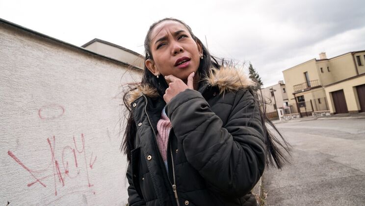 [PublicAgent] - Outdoor Amateur Sex with Asian Girl - Erik Everhard - Killa Raketa