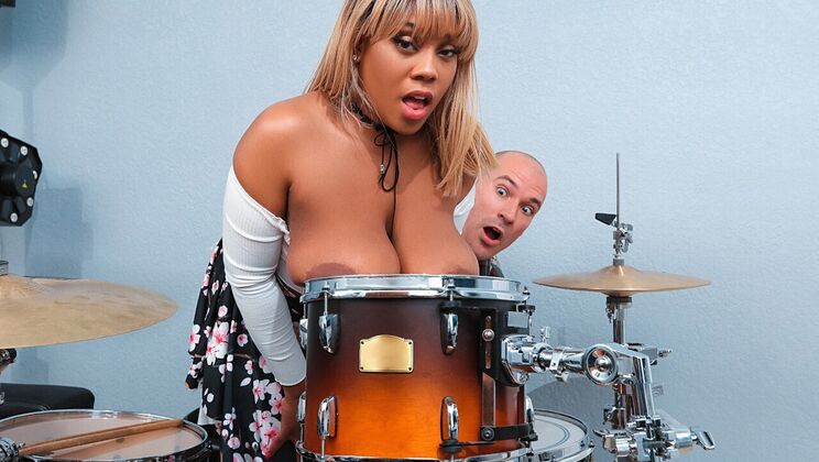 [BigNaturals] - Big Tits Amateur Blonde Gags on Black Dude's Huge Dick - Sean Lawless - Ms.Yummy