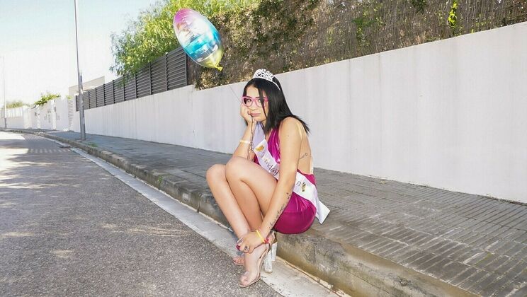 [PublicPickups] - Kitty Love's Birthday Sex Fest - Jordi El Niño Polla - Kitty Love