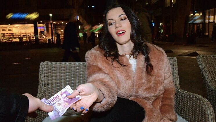 [PublicPickups] - European Sarah Highlight Gets Doggystyle - Sarah Highlight