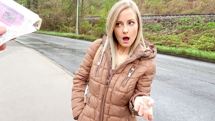 Amateur Actress Fucked in the Open