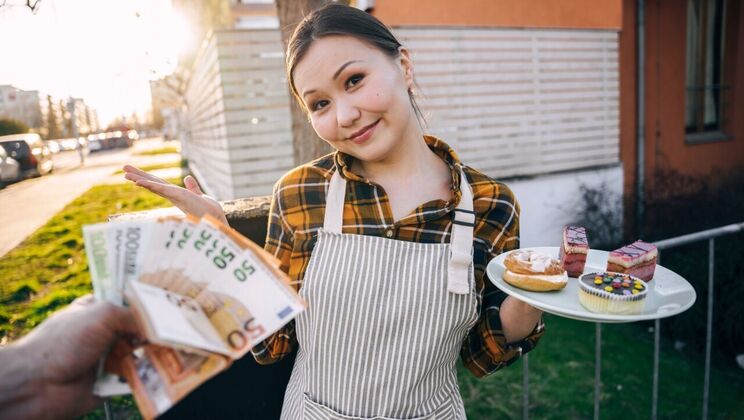 [PublicAgent] - Luna's Outdoor Creampie Adventure - Erik Everhard - Luna Truelove