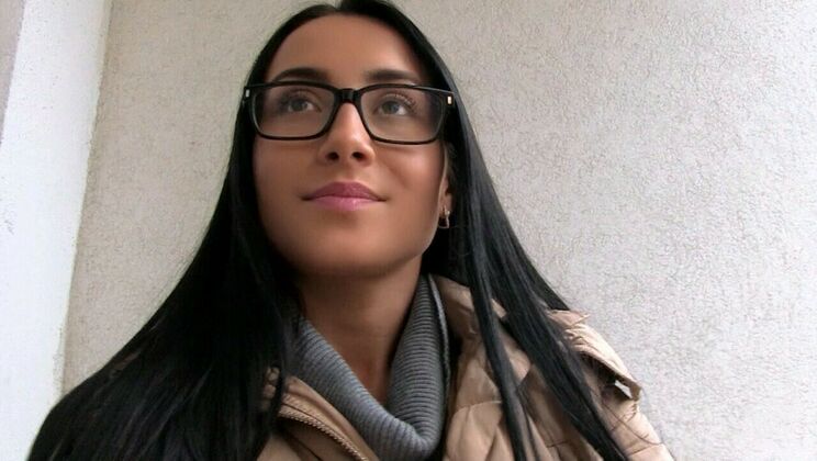 Stranger Fucking in the Building