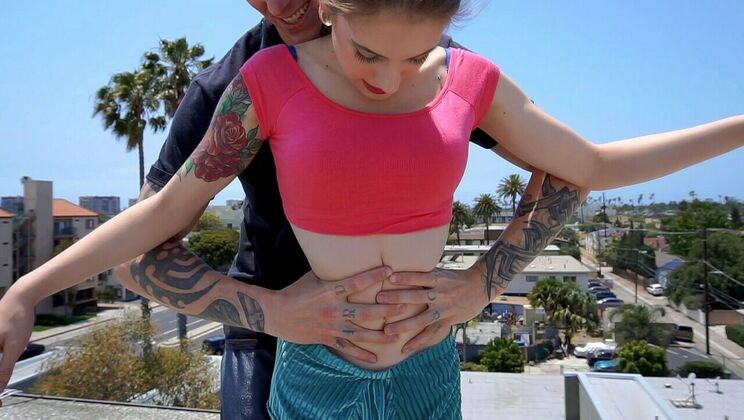 Redhead Babe Gets Facial from Handjob