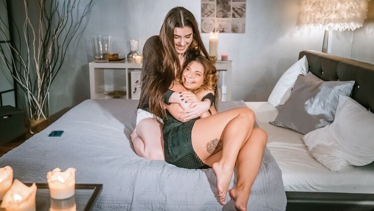 Tattooed Brunettes in Lesbian Passion