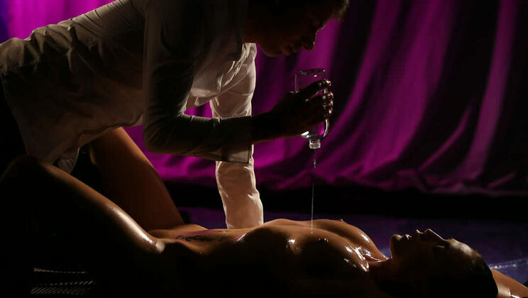 [SinfulXXX] - Nicole Love's Sensual Massage with Fingering and Pussy Licking - Nicole Love