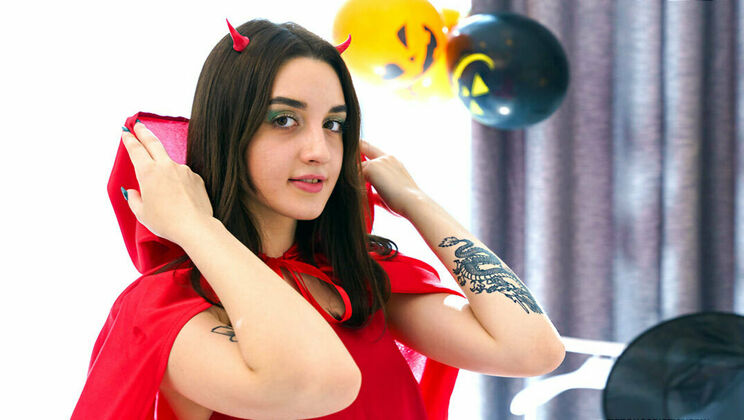 [ClubSweethearts] - Teen Eva Tender's Halloween Fishnet Fantasy - Eva Tender