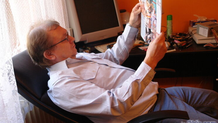 [Oldje] - Tattooed Teen Swallows Cum in Doggystyle - Sherman - Paula Morentis