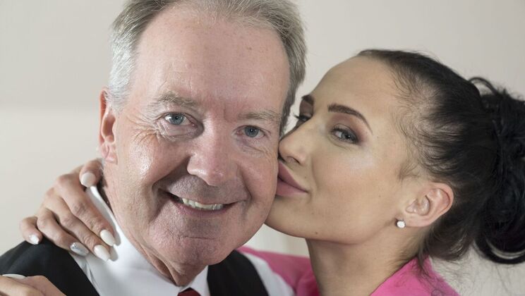 [Oldje] - Office Fuck with Petite Secretary and Big Cock - Nicole Love - Boris