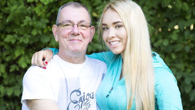 [Oldje] - Close Up of Pussy Licking and Blowjob - Briana Bounce - Bryn