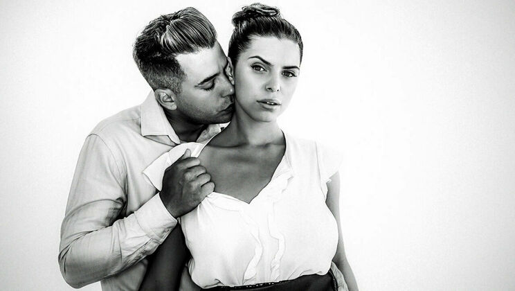 [SexArt] - Shaved and Natural Tits Sex - Alberto Blanco - Kira Queen