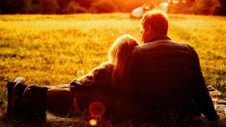 [SexArt] - Outdoor Escapades with Alecia Fox - Alecia Fox - Michael Fly