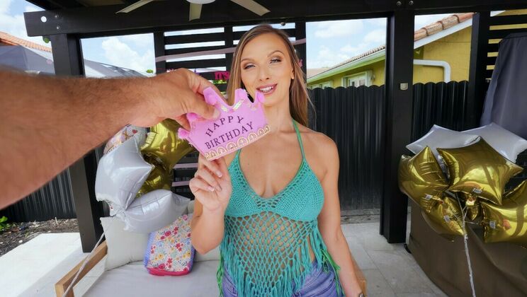 [IKnowThatGirl] - Doggystyle Disaster Averted - jmac - Layna Landry