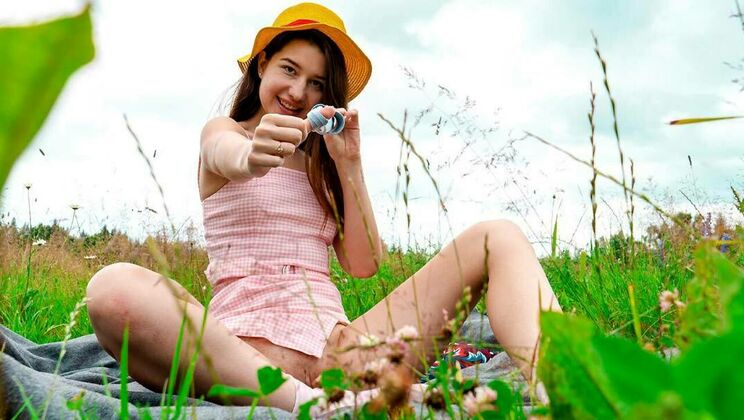 [ClubSweethearts] - In A Field Of Flowers, Jolie Butt Has A Solo Blast - Jolie Butt