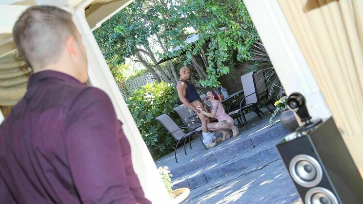 Cougar Anna Bell Peaks Gets a Facial from Shane Diesel