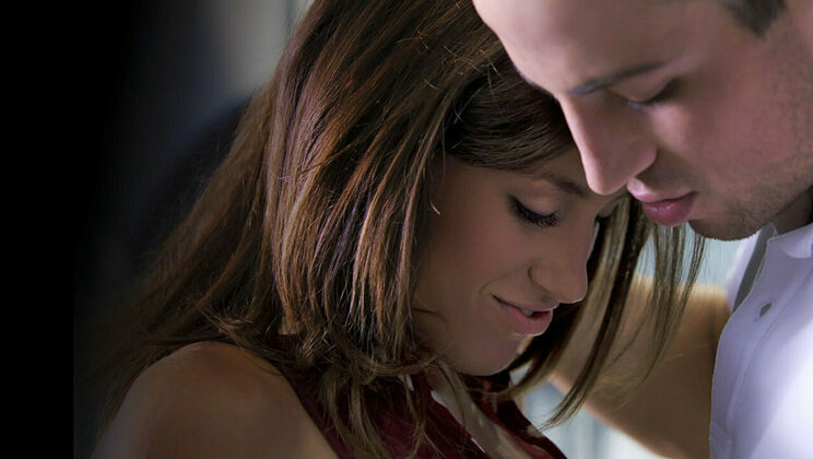 [SexArt] - Curly Brunette Julia Roca Gets Naughty