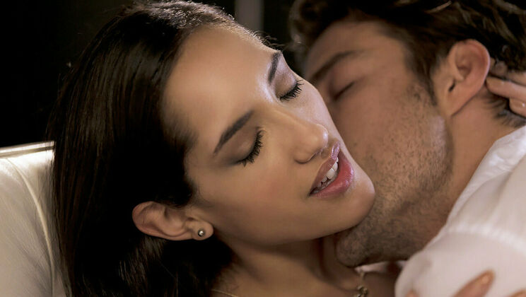 [SexArt] - Sexy Striptease And Fucking With Chloe Amour - Chloe Amour - Jay Smooth