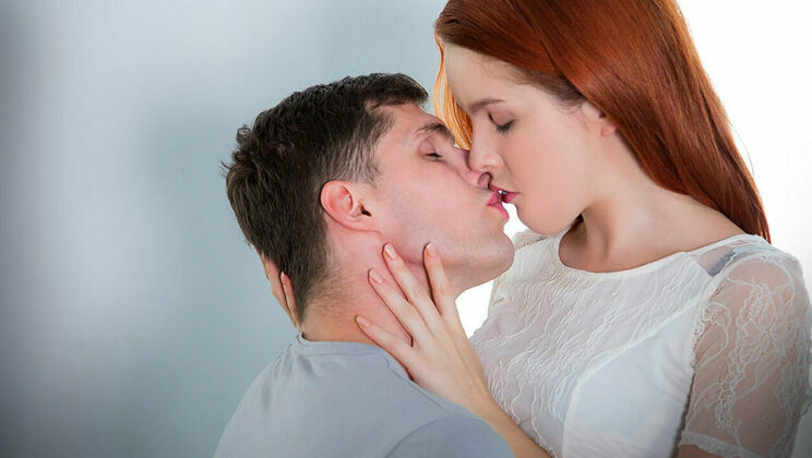 [SexArt] - Natural Tits and Pussy Licking with Amarna Miller