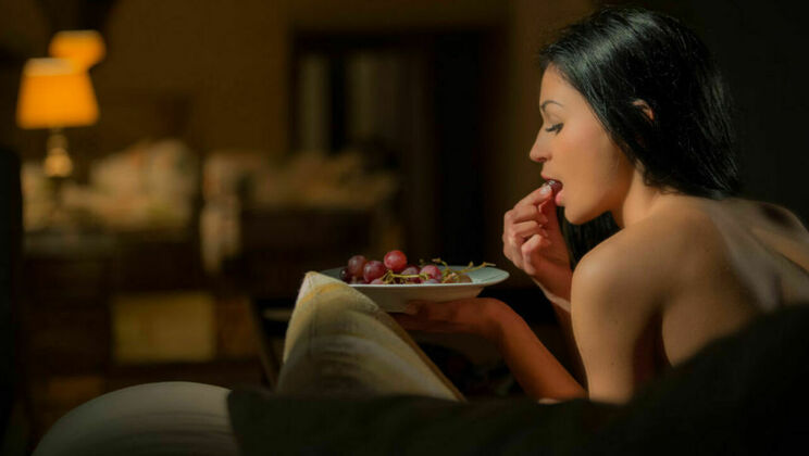 [SexArt] - Blonde & Brunette Kissing, Licking & Fingering in the Open - Vanda Lust - Rosaline Rosa