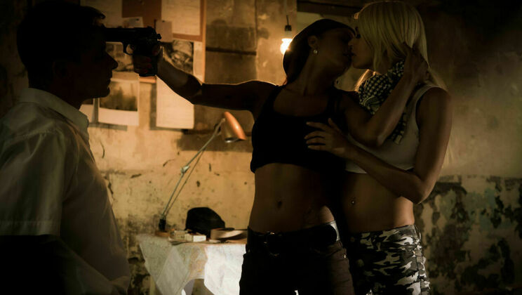 [SexArt] - Carla Cox and Alissia Loop's Sexy Play - Alexis Crystal - Lena Love - Thomas Hyka - Thomas Lee - Isabella Chrystin - Silvie Deluxe - Carla Cox - Alissia Loop